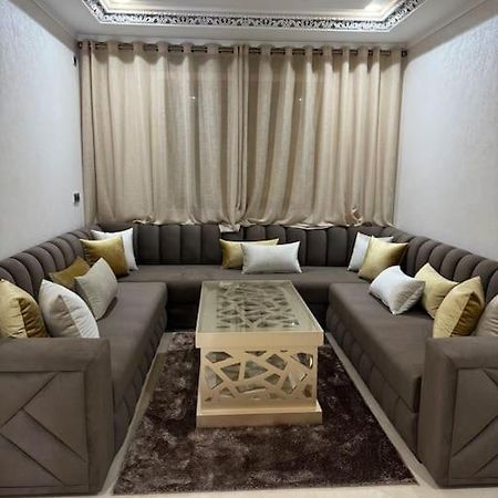Family-Sized Cosy Apartment العرائش المظهر الخارجي الصورة