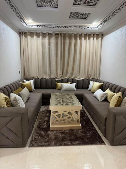 Family-Sized Cosy Apartment العرائش المظهر الخارجي الصورة