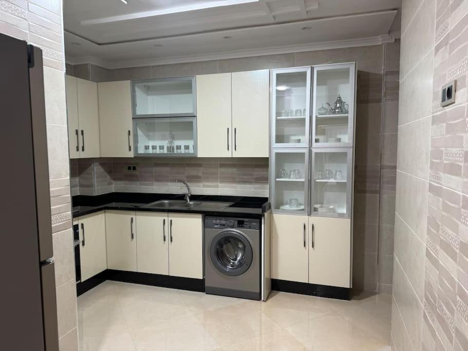 Family-Sized Cosy Apartment العرائش المظهر الخارجي الصورة