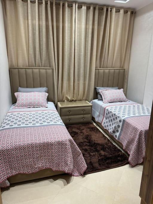 Family-Sized Cosy Apartment العرائش المظهر الخارجي الصورة